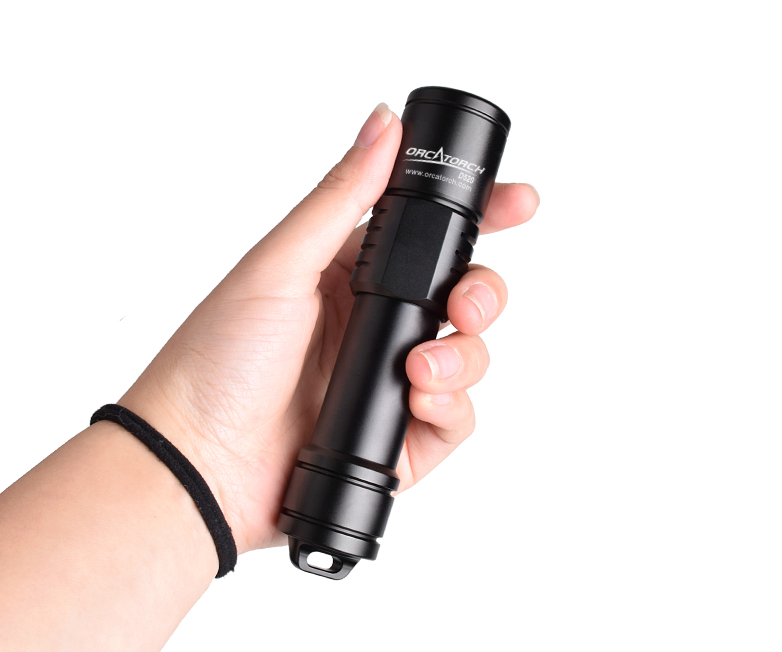 OrcaTorch久久国产三级精品 D520迷你潛（qián）水手電（diàn），小巧手電筒，便捷式潛水手電筒，洞穴潛水燈